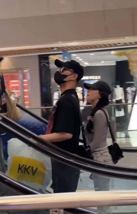 揭秘森林北恋上皮裤汪峰真相！闺蜜神解析