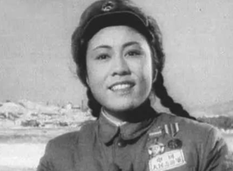 《16岁女护士血战朝鲜