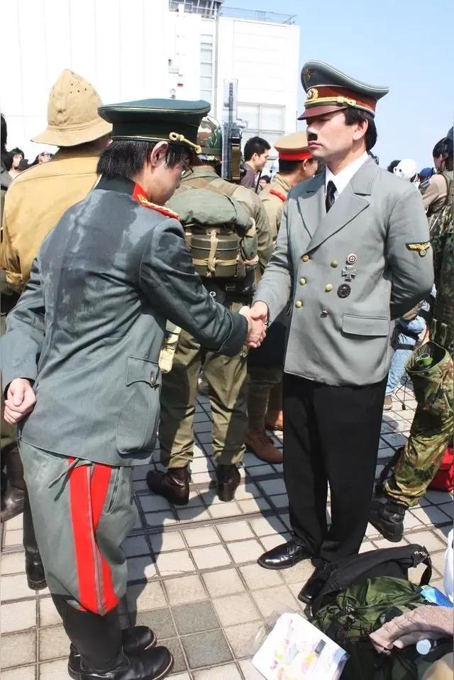 《黑洞与婴儿