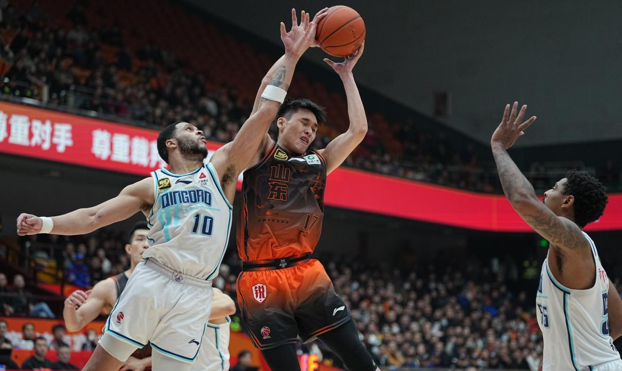山东青春风暴！马延东18分领衔新星闪耀