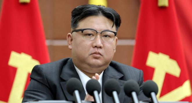 《朝鲜三大杀手锏曝光！美国不敢轻举妄动的真正原因