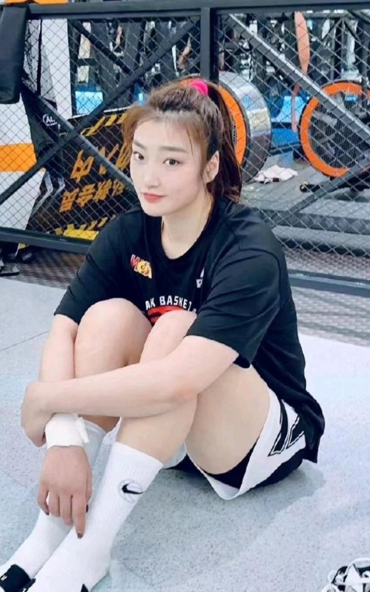 《李梦亚洲杯除名风波