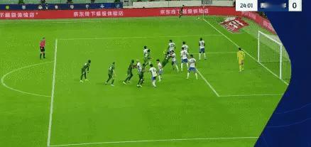 争议！国安幸运进球引热议