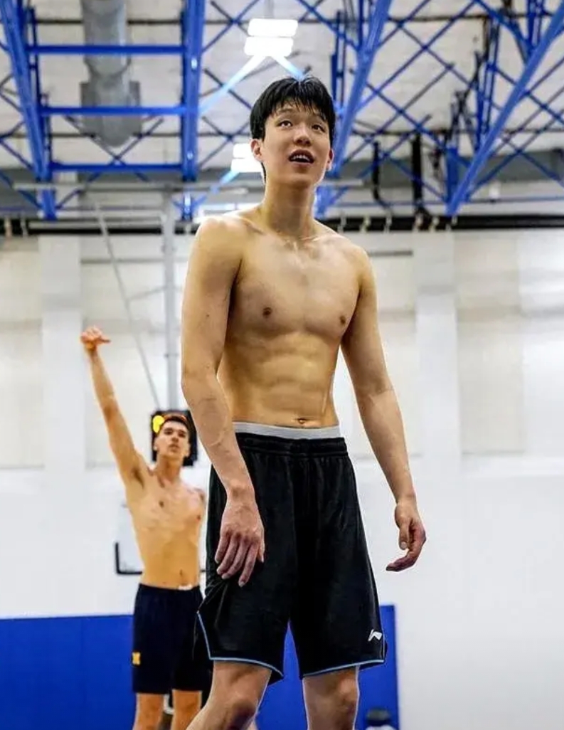 杨瀚森为何碾压周琦成NBA新宠
