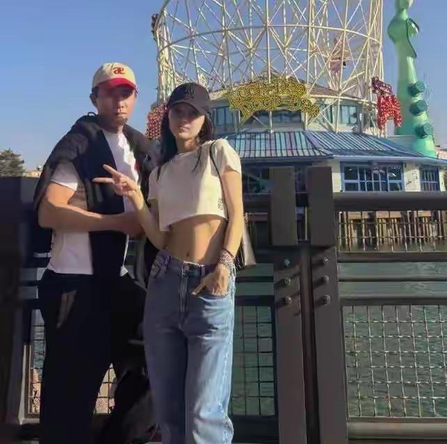 那道剖腹产疤痕是母爱的勋章！王灿晒产后真实疤痕自述心路历程
