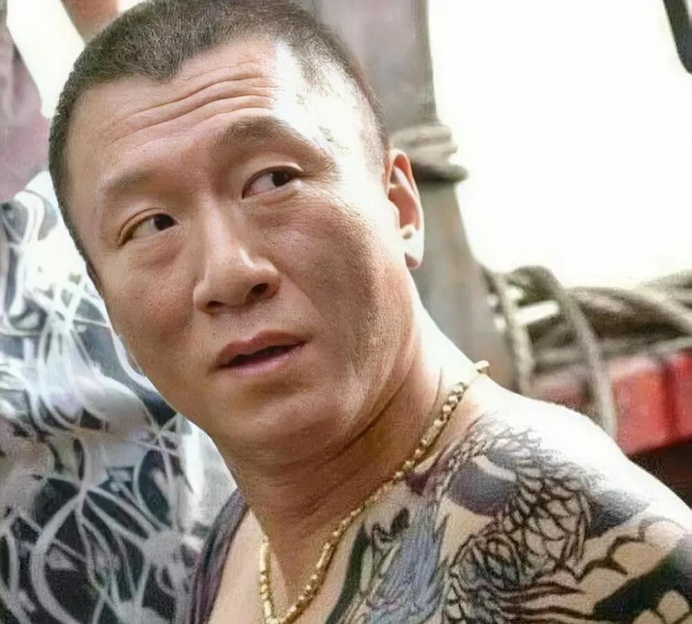 从街头痞子到绿茵场