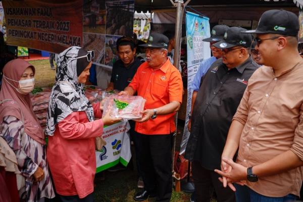 Mat Sabu: Agriculture Ministry to meet Bernas, rice farmers Thursday to discuss supply 